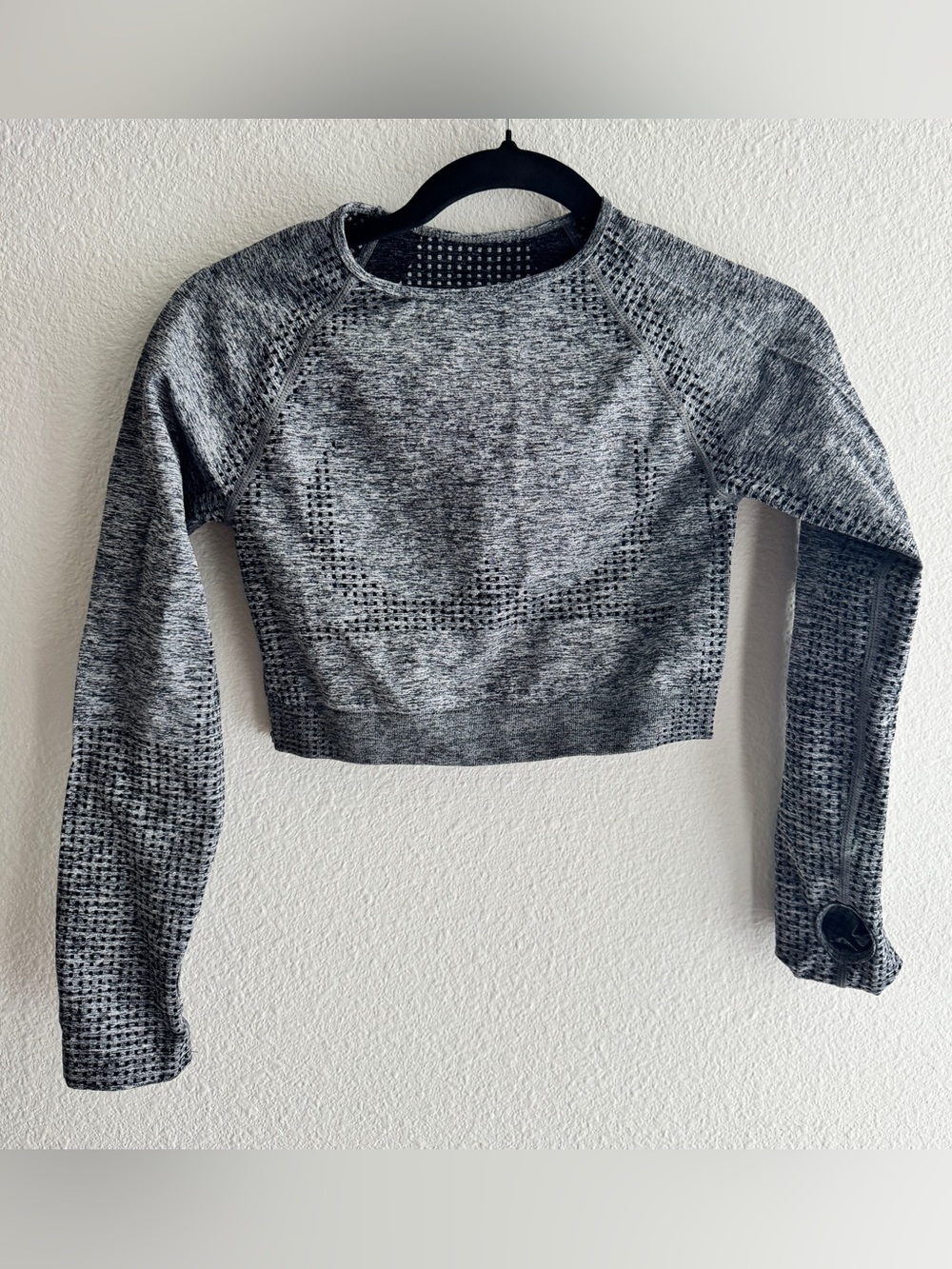 Gymshark Seamless Performance Cropped Long-Sleeve Top - Gray (no tags) Medium
